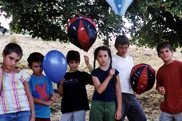 Des enfants qui s'aiment : Photo Gilles Volta