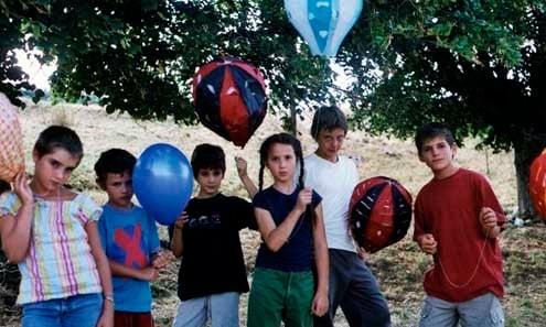 Des enfants qui s'aiment : Photo Gilles Volta