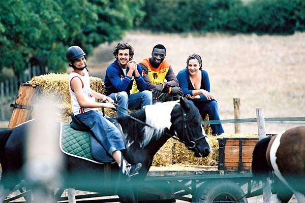 Nos jours heureux : Photo Lannick Gautry, Omar Sy, Marilou Berry