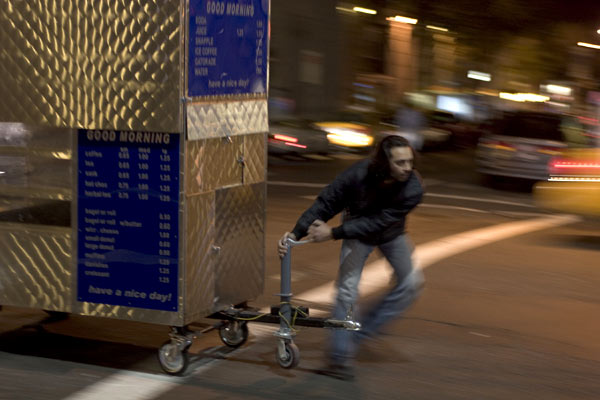 Man Push Cart : Photo