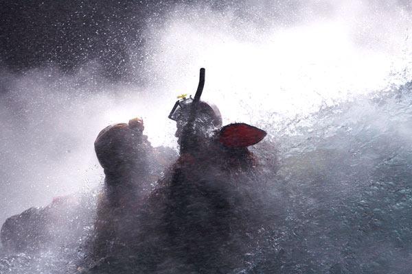 Coast Guards : Photo Ashton Kutcher