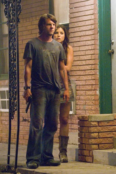 Hitcher : Photo Dave Meyers, Zachary Knighton, Sophia Bush