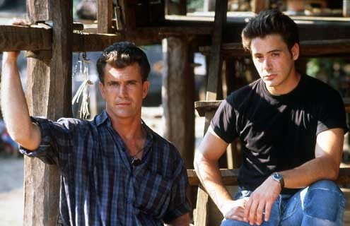 Air America : Photo Mel Gibson, Robert Downey Jr., Roger Spottiswoode