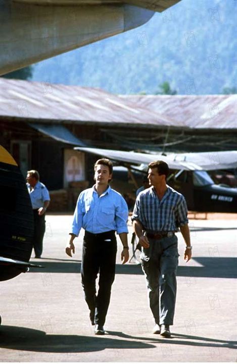 Air America : Photo Robert Downey Jr., Roger Spottiswoode, Mel Gibson