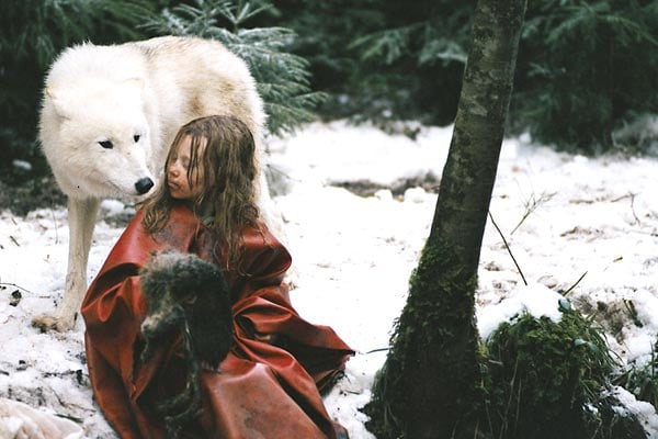 Survivre avec les loups : Photo Mathilde Goffart, Véra Belmont