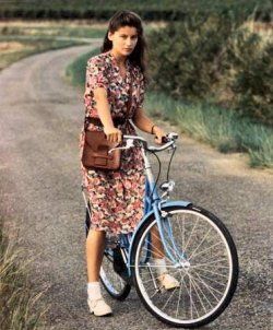 La Bicyclette bleue : Affiche