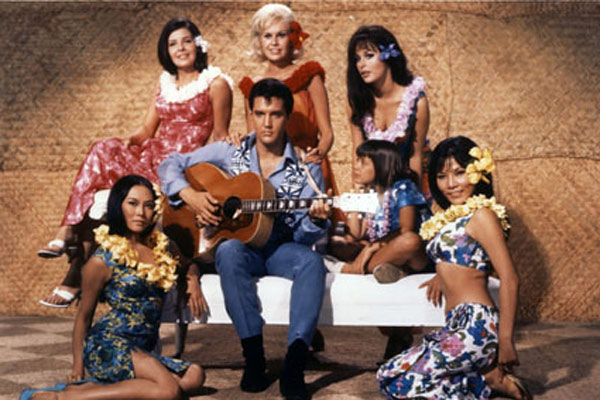 Paradis hawaiien : Photo Michael D. Moore, Elvis Presley
