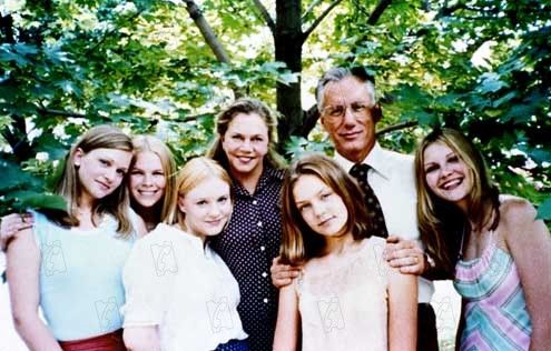 Virgin suicides : Photo A.J. Cook, Chelse Swain, James Woods, Kathleen Turner, Kirsten Dunst