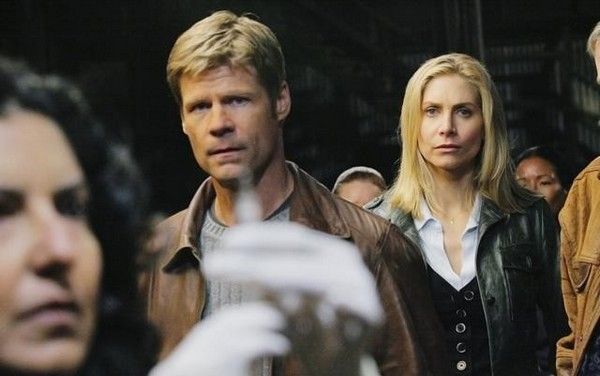 Photo Elizabeth Mitchell, Joel Gretsch