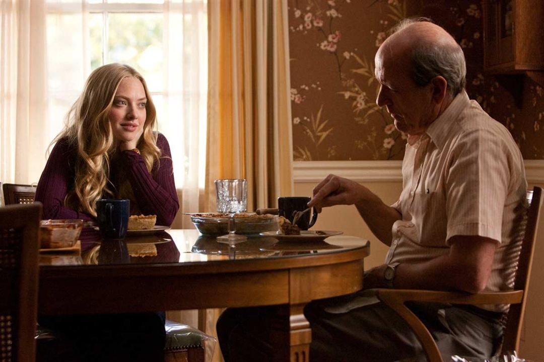 Cher John : Photo Richard Jenkins, Amanda Seyfried