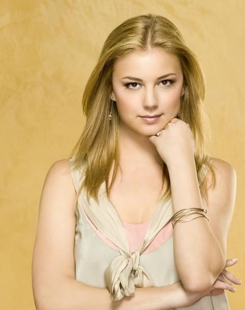 Photo Emily VanCamp