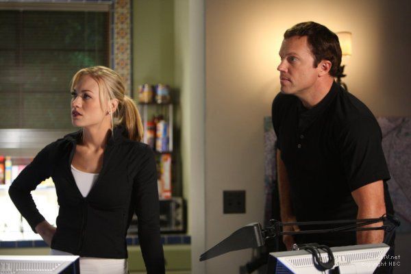 Photo Yvonne Strahovski, Adam Baldwin