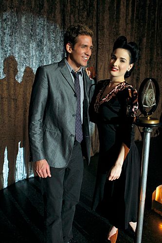 Les Experts : Photo Dita Von Teese, Eric Szmanda