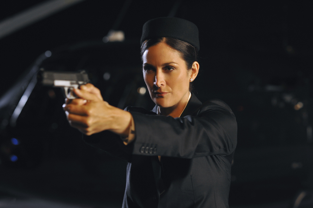 Chuck : Photo Carrie-Anne Moss