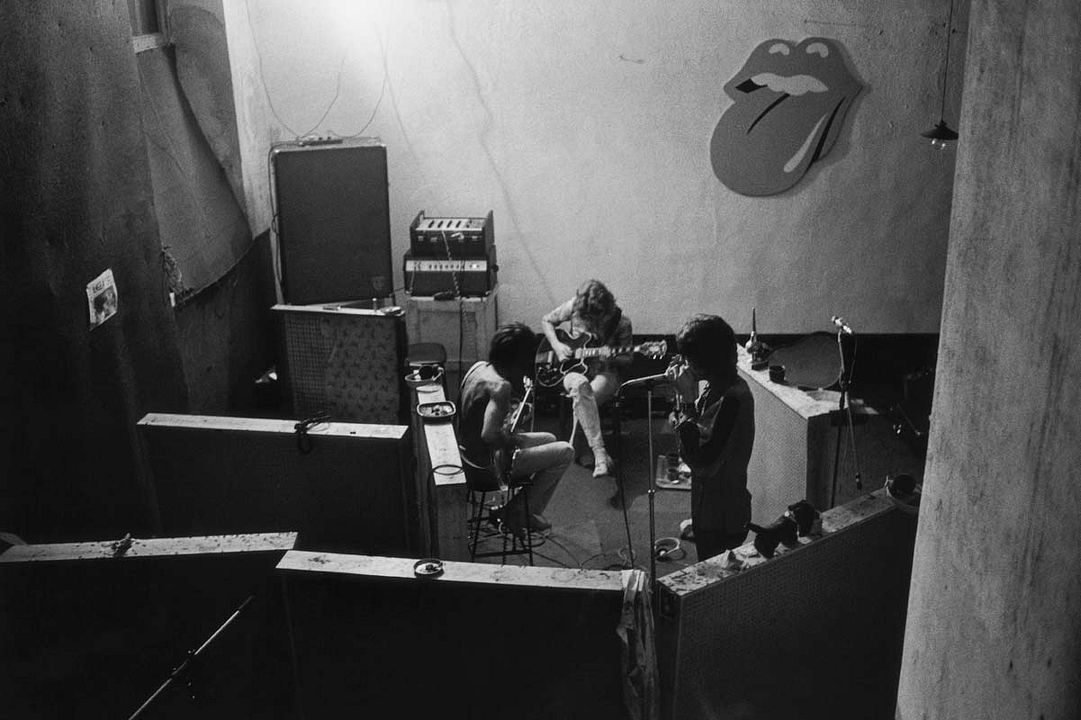 Stones In Exile : Photo