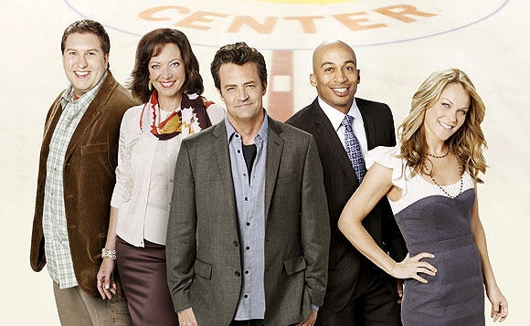 Photo Andrea Anders, Nate Torrence, Matthew Perry, Allison Janney, James Lesure