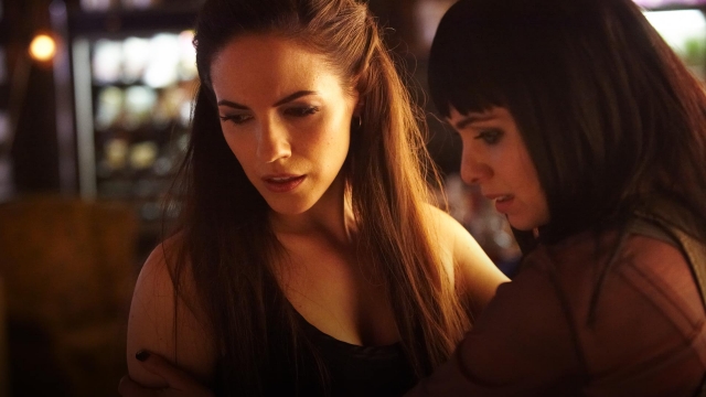 Lost Girl : Photo Ksenia Solo, Anna Silk