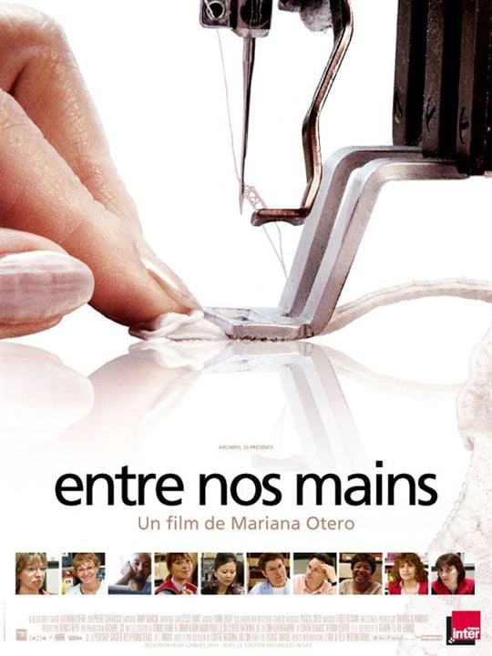 Entre nos mains : Affiche