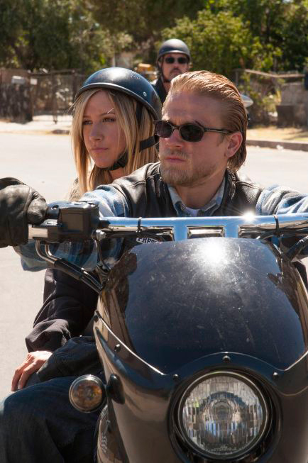 Sons of Anarchy : Photo Ashley Tisdale, Charlie Hunnam