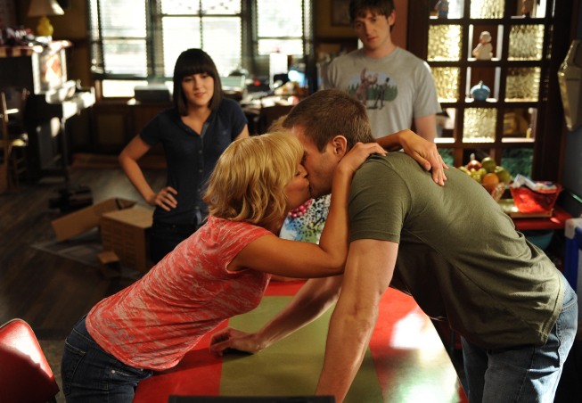 Raising Hope : Photo Garret Dillahunt, Martha Plimpton, Lucas Neff, Shannon Woodward