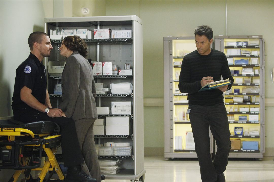 Private Practice : Photo Amy Brenneman, Stephen Amell, Tim Daly