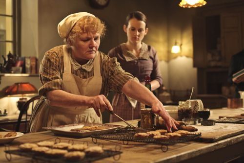 Photo Sophie McShera, Lesley Nicol