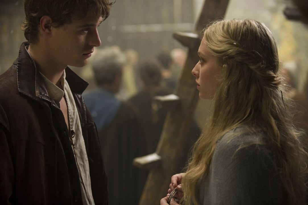 Le Chaperon Rouge : Photo Amanda Seyfried, Max Irons, Catherine Hardwicke