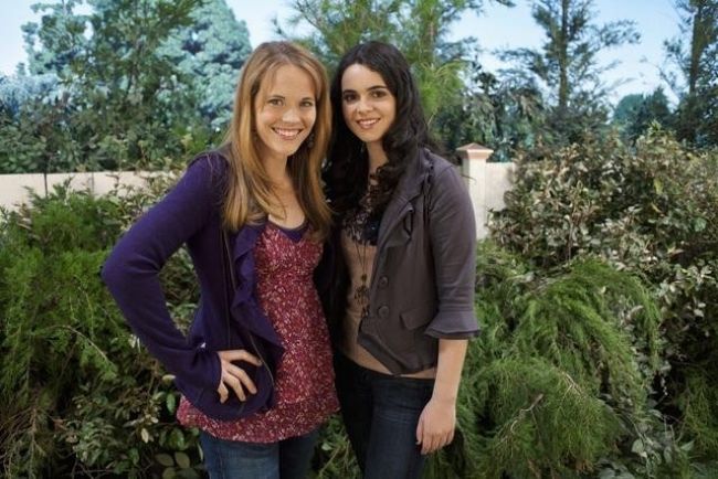 Photo Katie Leclerc, Vanessa Marano