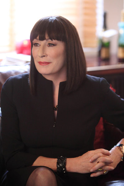 Smash (2012) : Photo Anjelica Huston