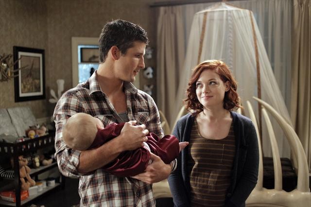 Suburgatory : Photo Jane Levy, Parker Young