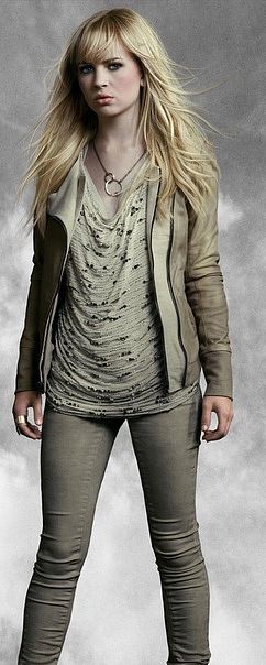 Photo Britt Robertson