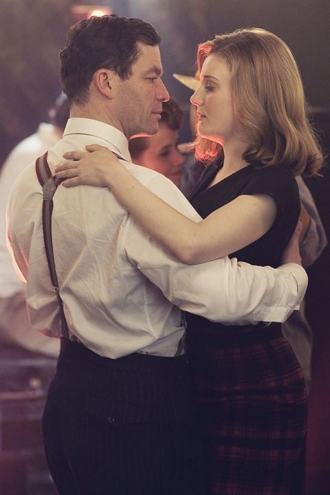 The Hour (2011) : Photo Dominic West, Romola Garai