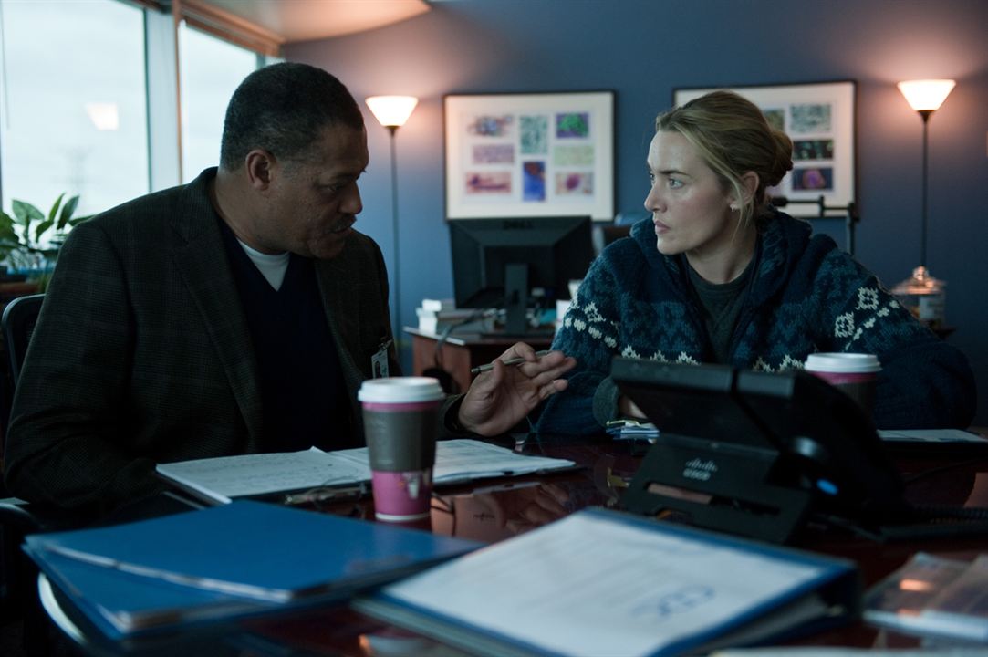 Contagion : Photo Kate Winslet, Laurence Fishburne