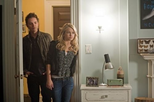 The Secret Circle : Photo Britt Robertson, Thomas Dekker