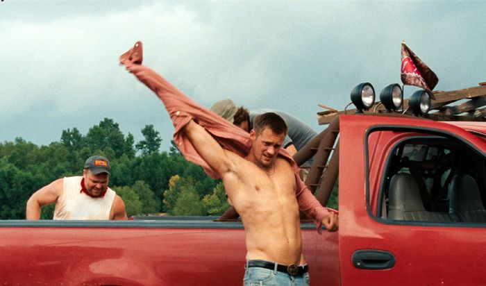 Chiens de paille : Photo Alexander Skarsgård