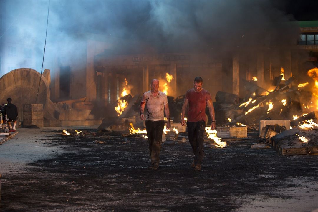 Die Hard : belle journée pour mourir : Photo Jai Courtney, Bruce Willis