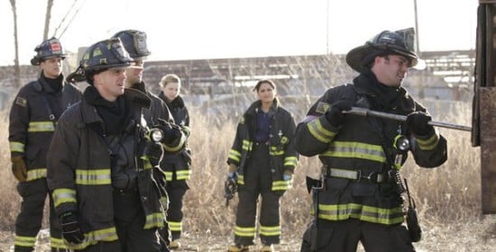 Chicago Fire : Photo David Eigenberg, Taylor Kinney, Monica Raymund, Charlie Barnett, Jesse Spencer, Lauren German