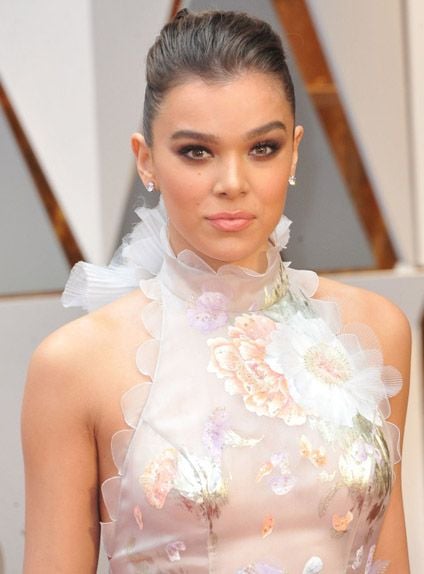 Hailee Steinfeld Films Et Programmes Tv Qui est Hailee Steinfeld, l’héroïne de Bumblebee, spin-off de