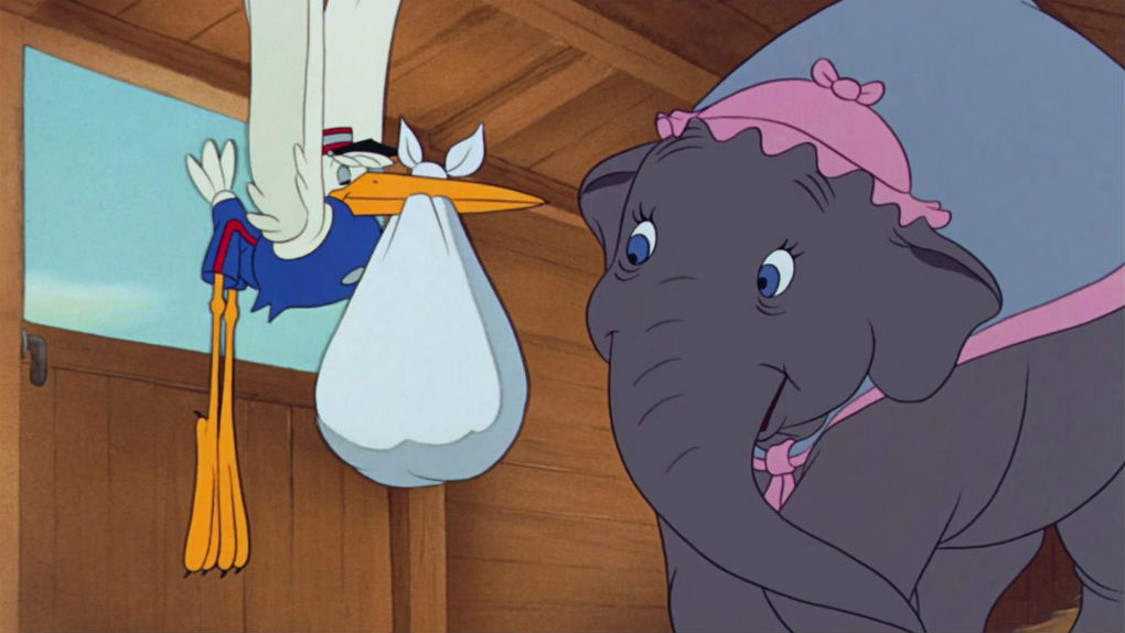 Dumbo 12 References A L Original Cachees Dans Le Film De Tim Burton Cigogne Allocine
