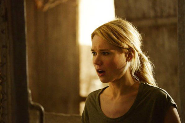 Being Human (US) : Photo Kristen Hager