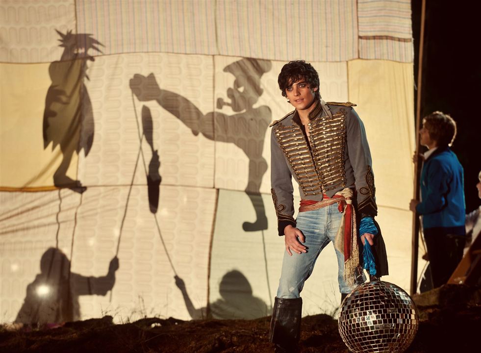 Hunky Dory : Photo Aneurin Barnard