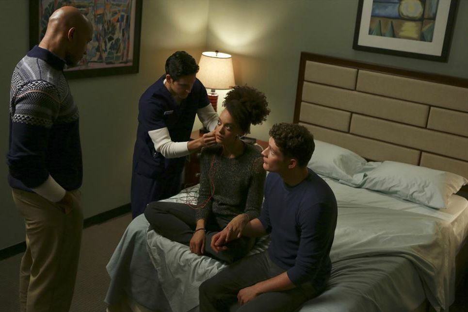 Ravenswood : Photo Britne Oldford, Brett Dier, Liam Scott, Henry Simmons