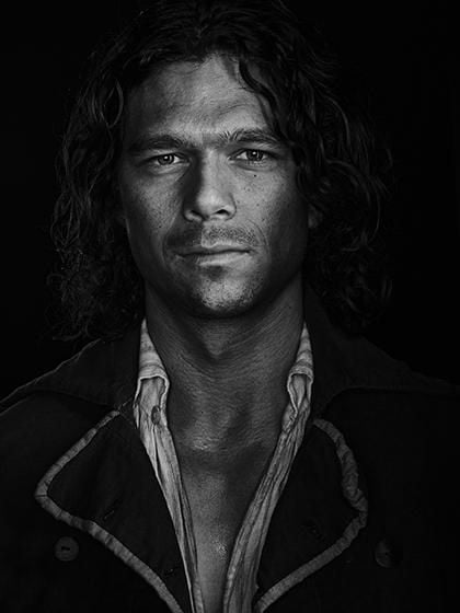 Photo Luke Arnold