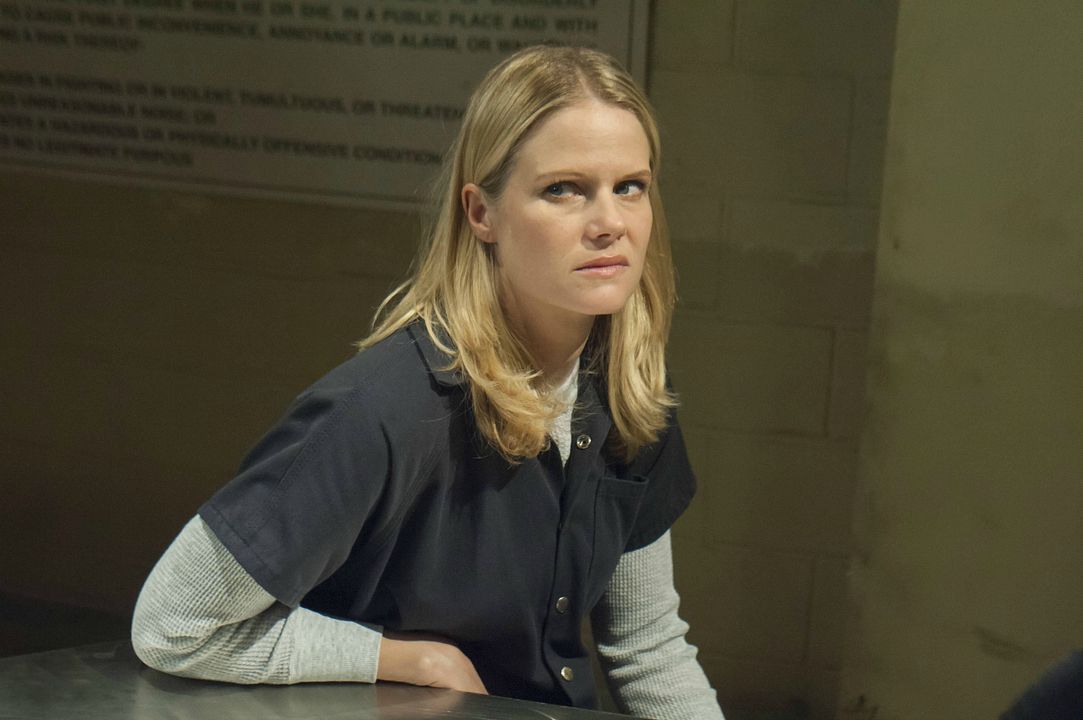 Justified : Photo Joelle Carter