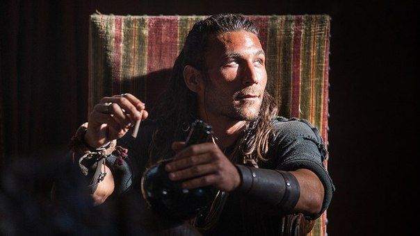 Black Sails : Photo Zach McGowan