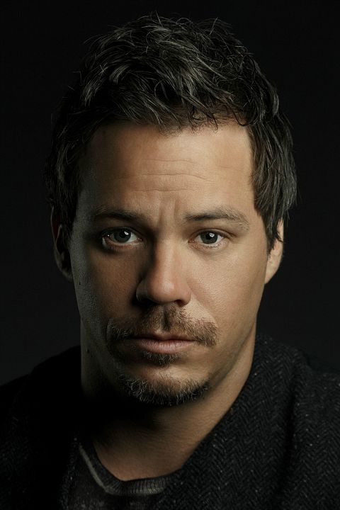 Photo Michael Raymond-James