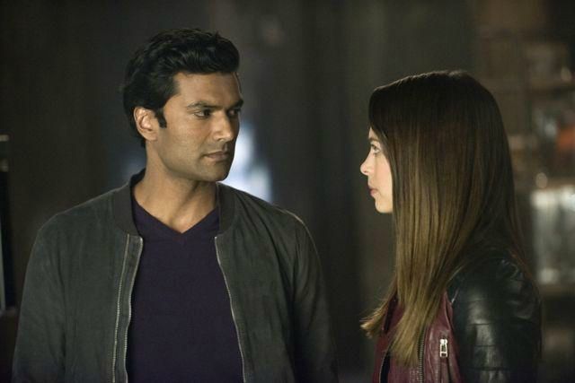 Beauty and The Beast (2012) : Photo Sendhil Ramamurthy, Kristin Kreuk