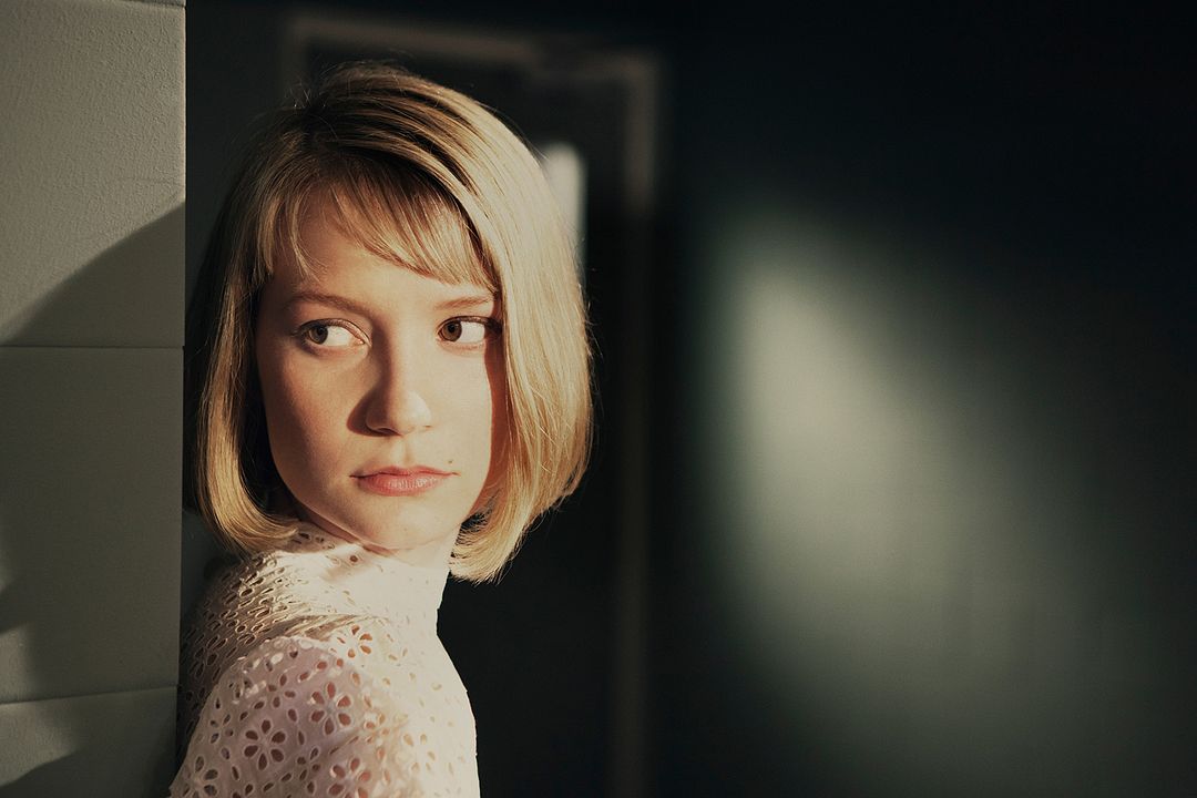 The Double : Photo Mia Wasikowska