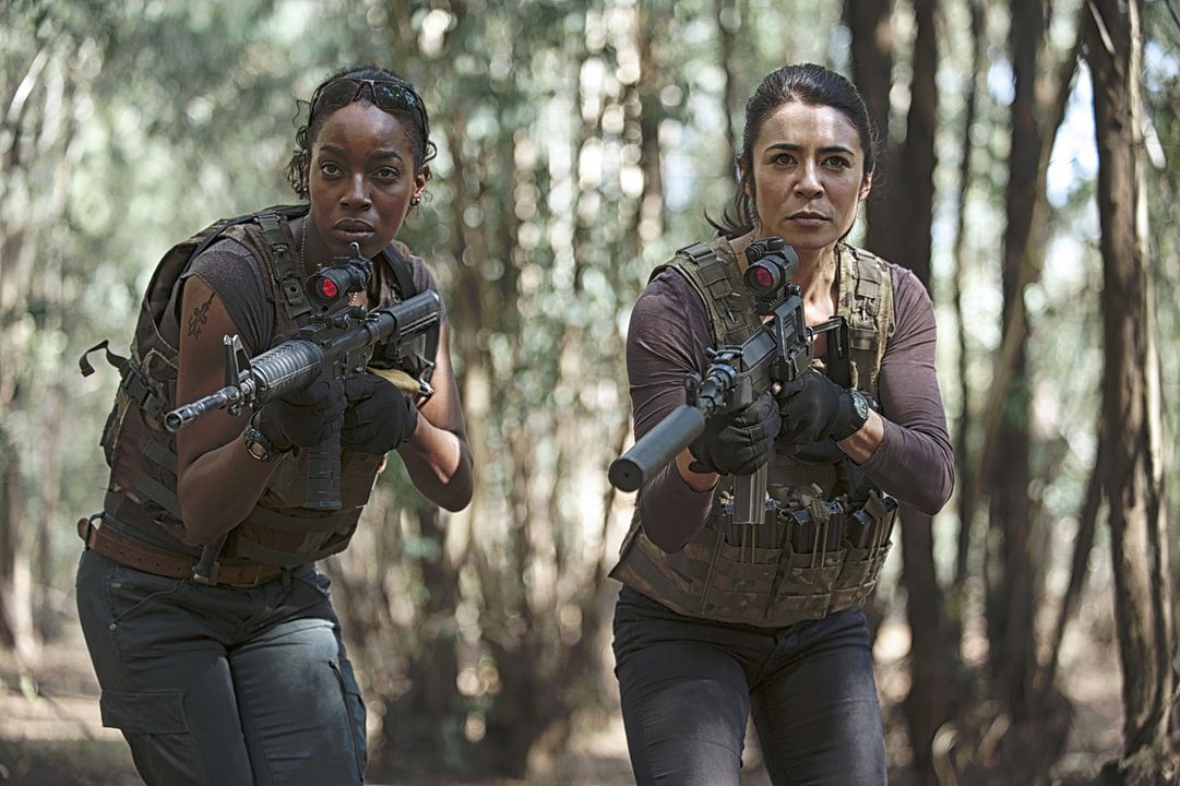 Strike Back : Photo Milauna Jackson, Michelle Lukes