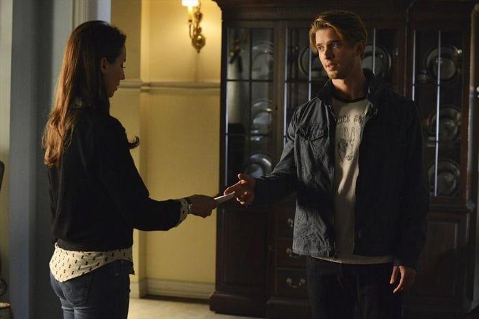 Pretty Little Liars : Photo Drew Van Acker